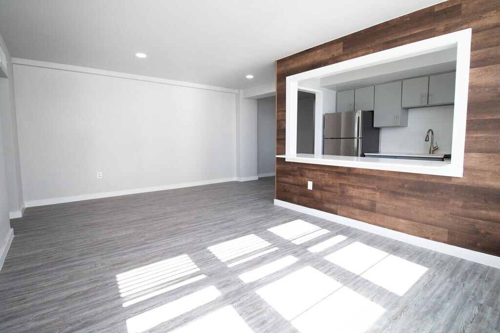 Mayflower Apartments in Virginia Beach, VA