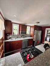 1125 Hillsview Terrace in Pittsburgh, PA - Building Photo - Building Photo