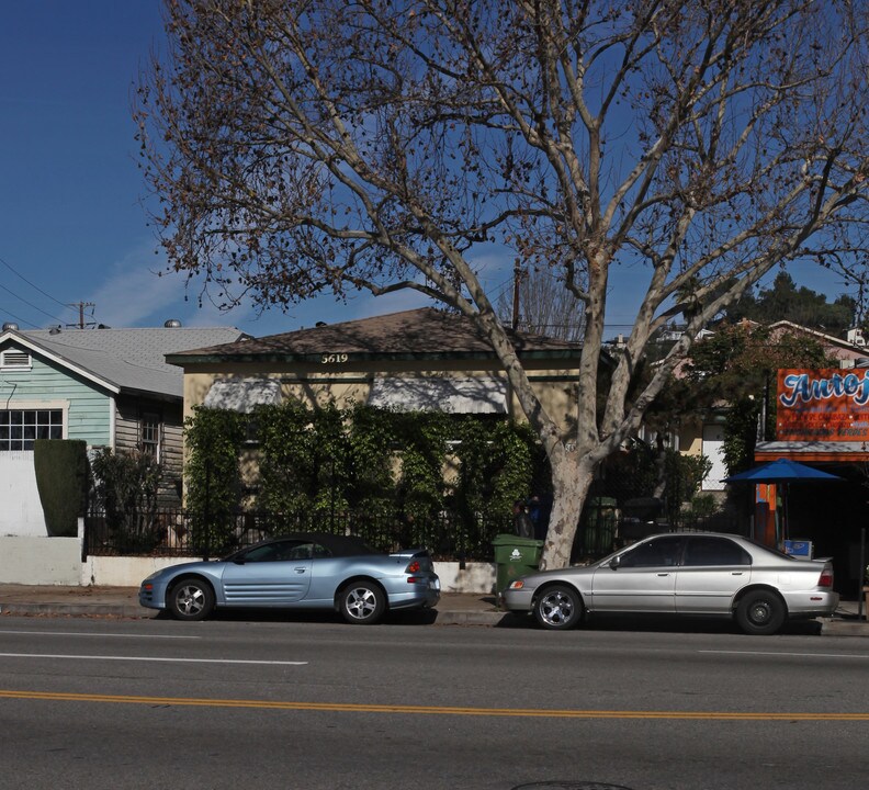 5619 York Blvd in Los Angeles, CA - Foto de edificio