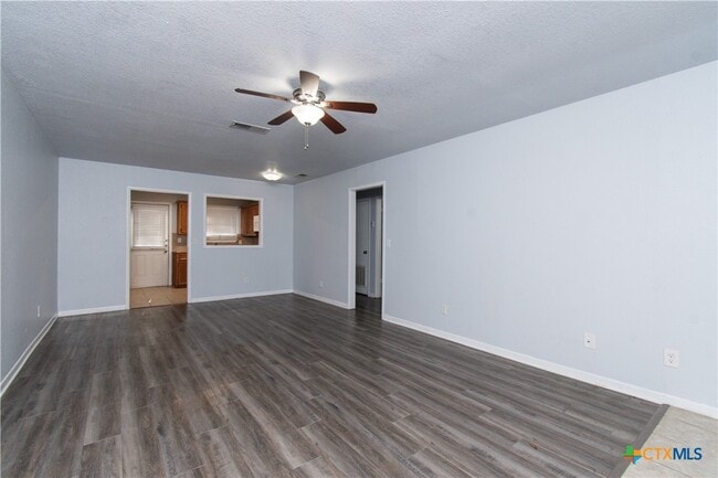 1610 Indian Trail in Harker Heights, TX - Building Photo - Building Photo