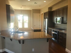 1806 Moscato Pl in Brentwood, CA - Building Photo - Building Photo