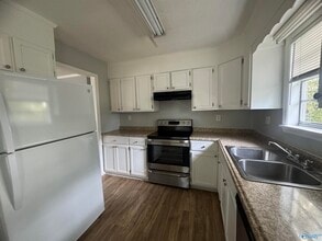 3201 Delia Ln NW in Huntsville, AL - Building Photo - Building Photo