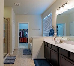 517 Windward Dr in Little Elm, TX - Building Photo - Building Photo