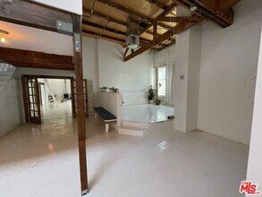209 San Juan Ave in Los Angeles, CA - Building Photo - Building Photo