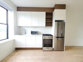 34 Magnolia Ave, Unit 202 in Jersey City, NJ - Building Photo