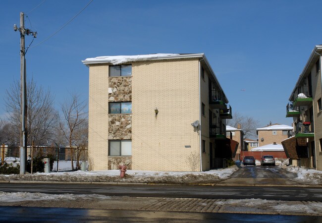 6216-6228 W 65th St in Chicago, IL - Foto de edificio - Building Photo