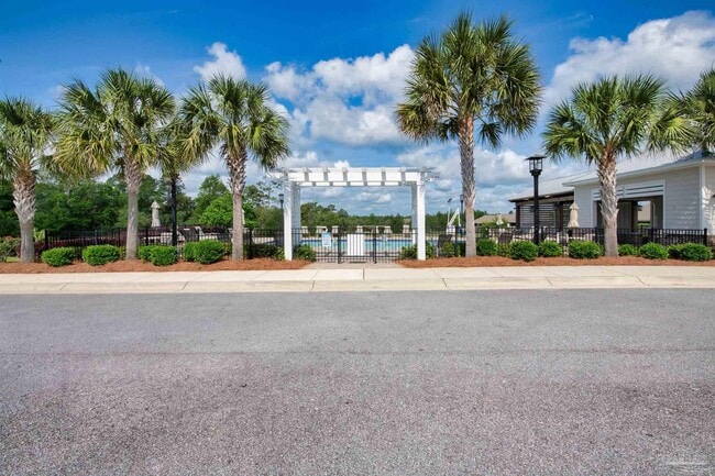 7814 Burnside Lp in Pensacola, FL - Building Photo - Building Photo