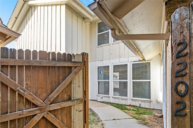 2200 Seville Ct in Arlington, TX - Building Photo - Building Photo