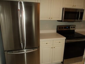 715 Clearwater Ct in Wilmington, NC - Building Photo - Building Photo
