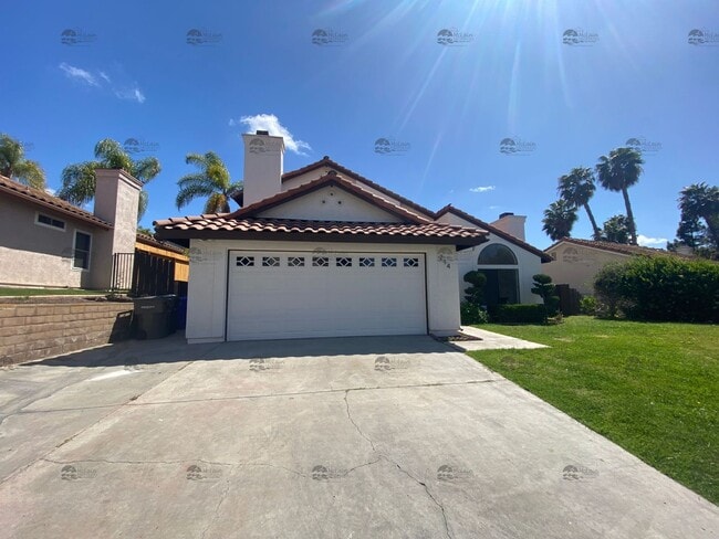 214 Paseo Marguerita in Vista, CA - Building Photo - Building Photo