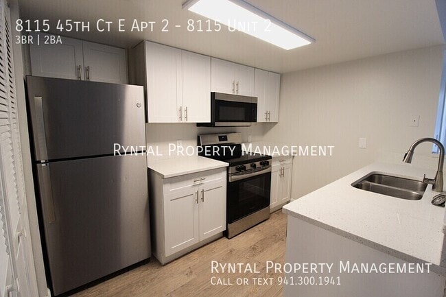 8115 45th Ct E in Sarasota, FL - Building Photo - Building Photo