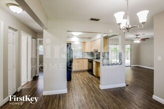9371 NW 35th Manor in Sunrise, FL - Building Photo - Building Photo