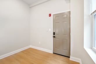 604 N Eutaw St in Baltimore, MD - Foto de edificio - Building Photo