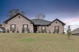 88 Elmore Trail in Millbrook, AL - Building Photo
