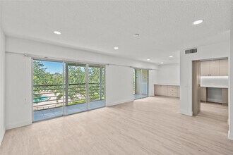 204 Mansfield F in Boca Raton, FL - Building Photo - Building Photo
