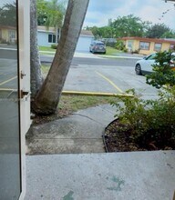 905 NE 7th St in Hallandale Beach, FL - Building Photo - Building Photo