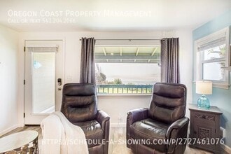 780 SW Pacific Coast Hwy in Waldport, OR - Building Photo - Building Photo