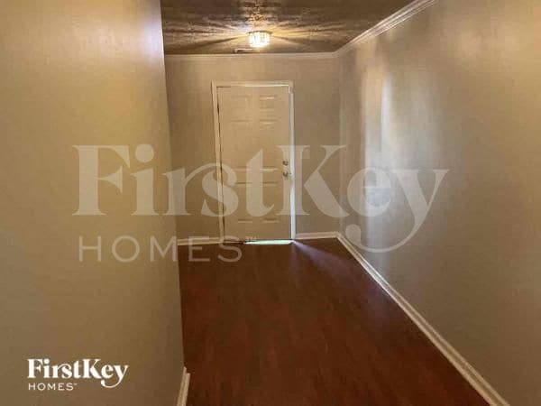 736 Shadow Lake Dr in Lithonia, GA - Foto de edificio - Building Photo