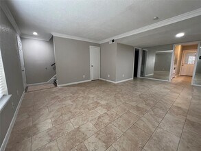 10134 Emnora Ln in Houston, TX - Building Photo - Building Photo