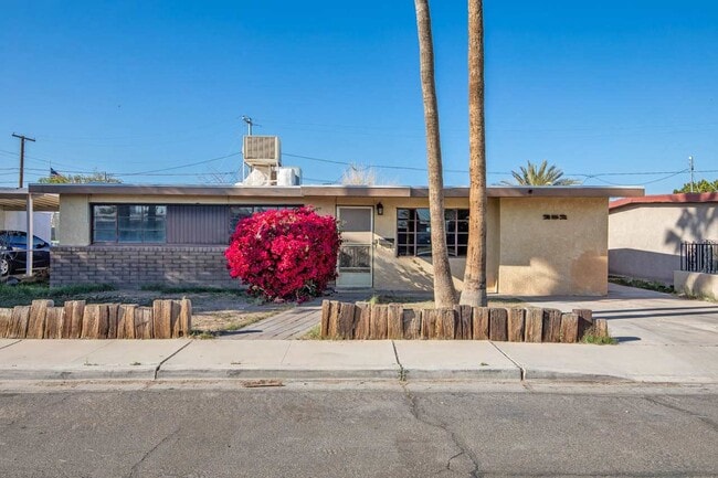 property at 252 W Lowell Dr