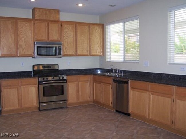 283 Maddelena Ave in Las Vegas, NV - Building Photo - Building Photo