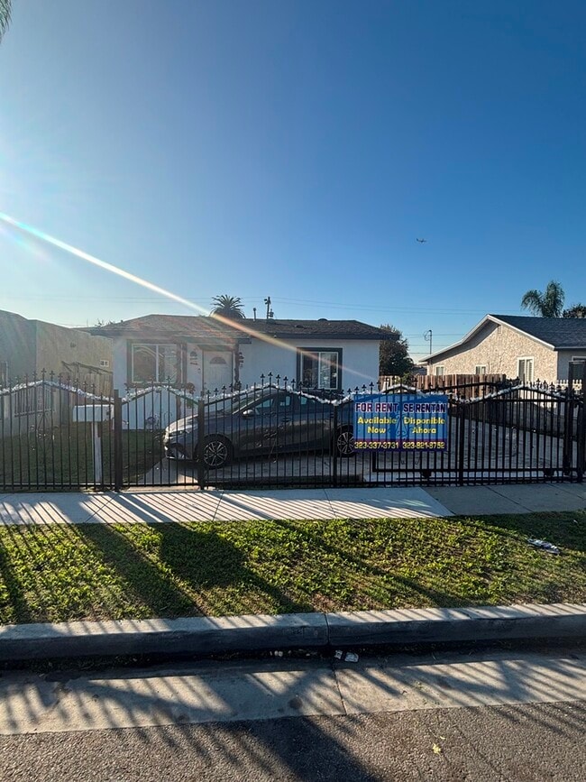 property at 1214 1/2 W 90th Pl