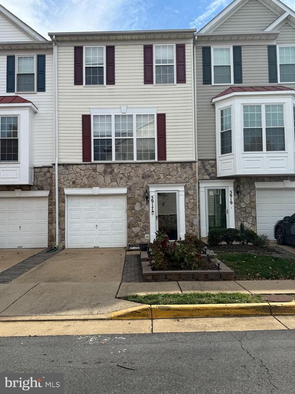 5917 Kirkcaldy Ln in Alexandria, VA - Building Photo - Building Photo