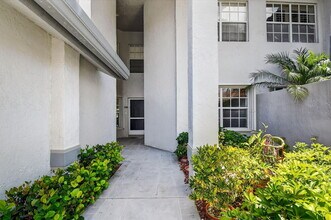 11570 Briarwood Cir in Boynton Beach, FL - Building Photo - Building Photo