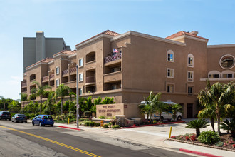 Five Points Seniors in Huntington Beach, CA - Building Photo - Building Photo