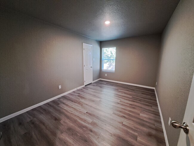 209 W Robin Ln, Unit B in Harker Heights, TX - Building Photo - Building Photo