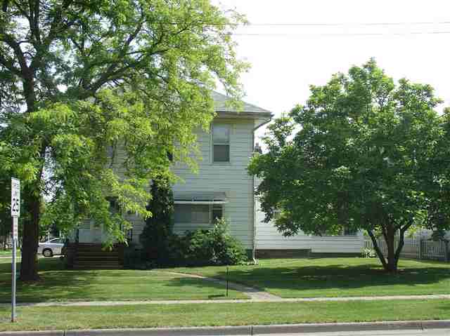 603 Maumee St in Adrian, MI - Building Photo