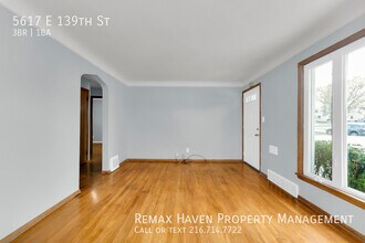 5617 E 139th St in Garfield Heights, OH - Building Photo - Building Photo