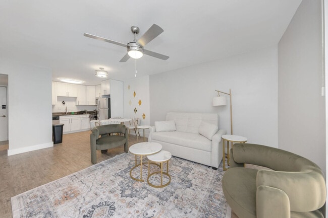 property at 4403 W Cleveland St