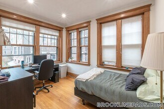 50 St Paul St in Brookline, MA - Building Photo - Building Photo