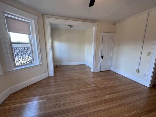 1125 Commonwealth Ave, Unit 26 in Boston, MA - Building Photo - Building Photo