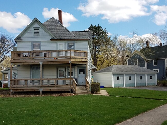 304 S Madison St, Unit 1B