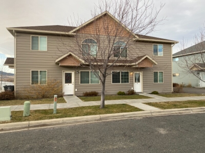 2744 Overlook Blvd in Helena, MT - Building Photo