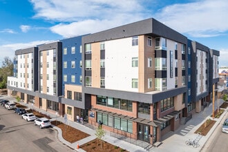 The Rose on Colfax in Denver, CO - Foto de edificio - Building Photo