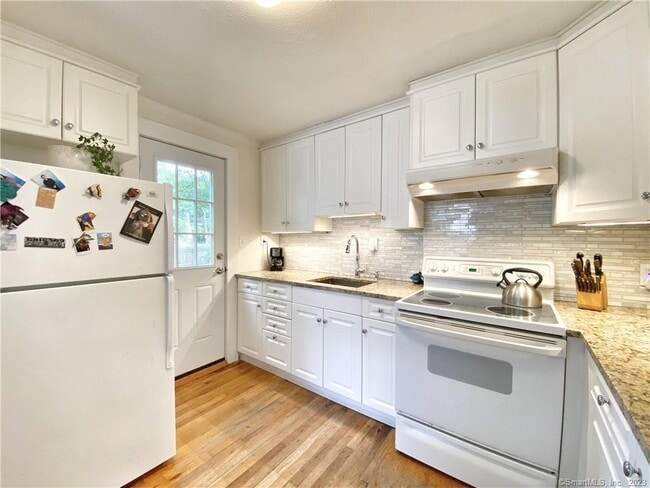 249 Melville Dr in Fairfield, CT - Building Photo - Building Photo