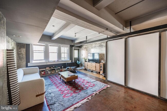 property at 144-50 W Laurel St