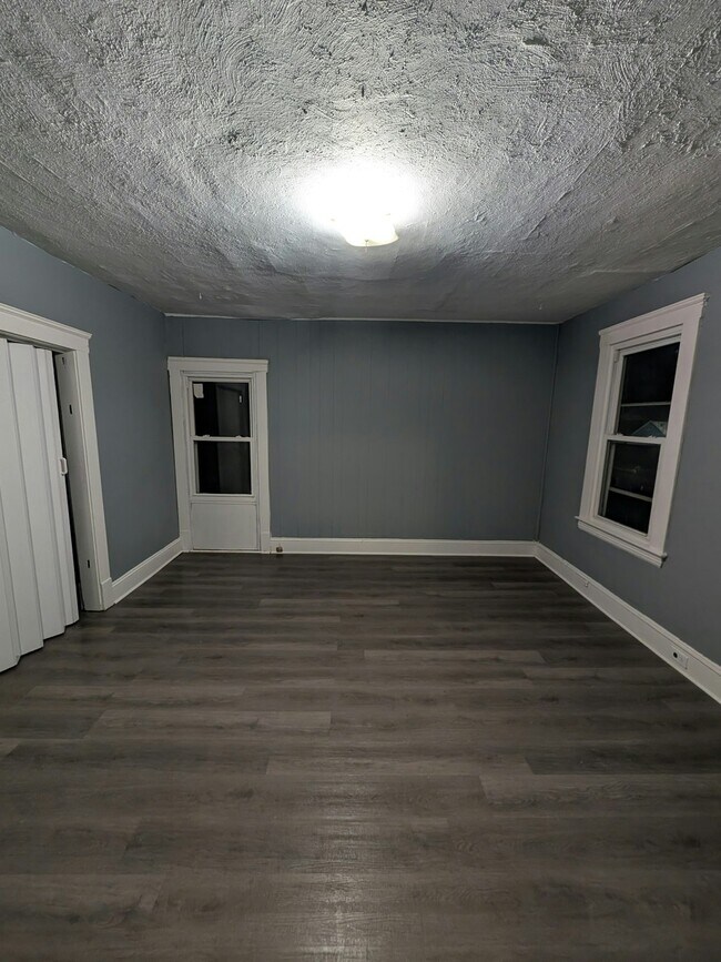 1169 E 60th St in Cleveland, OH - Building Photo - Building Photo