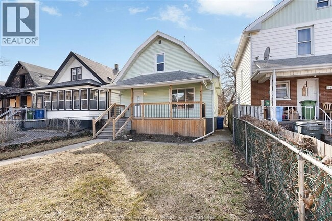 1577 Pelissier St in Windsor, ON - Building Photo - Building Photo