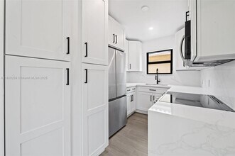 4222 NE 1st Ave in Miami, FL - Building Photo - Building Photo
