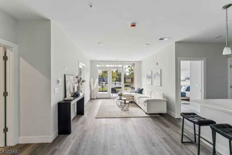 140 W Webster Ave in Roselle Park, NJ - Foto de edificio