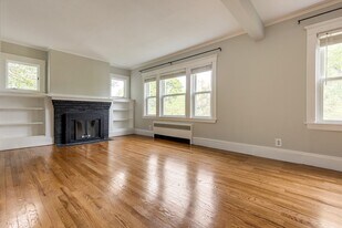 278 Cabot St, Unit #1 in Newton, MA - Building Photo