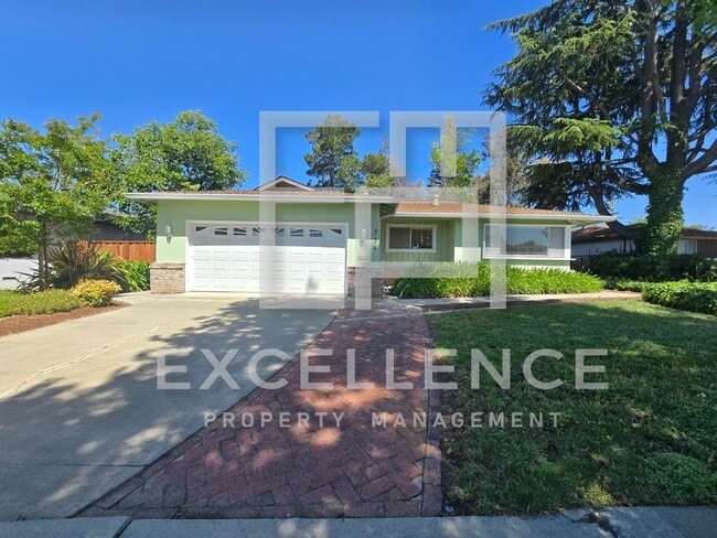 property at 736 Springwood Dr