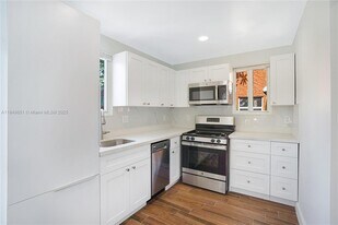 1845 Monroe St in Hollywood, FL - Building Photo