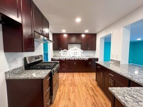 12496 E Park Ln Dr in Aurora, CO - Building Photo - Building Photo