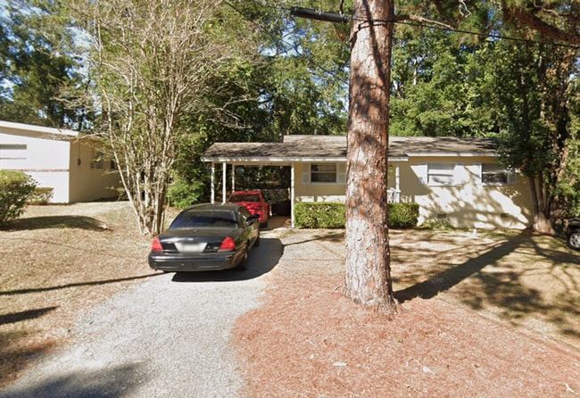 property at 1610 Airport Dr