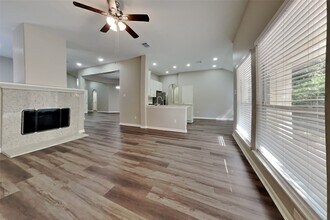 70 N Creekmist Pl in Conroe, TX - Building Photo - Building Photo